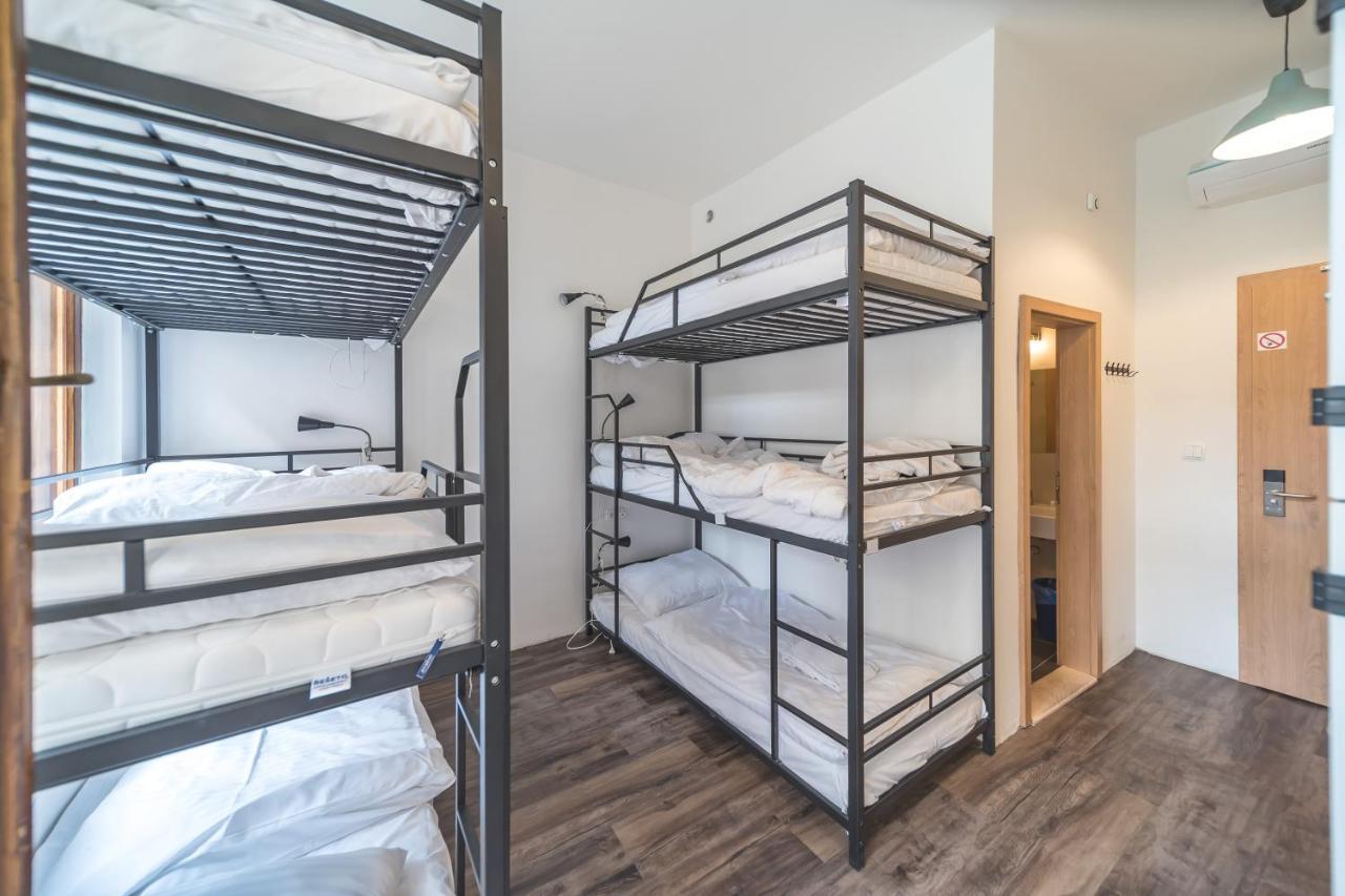 Hostel Orange Prága Kültér fotó