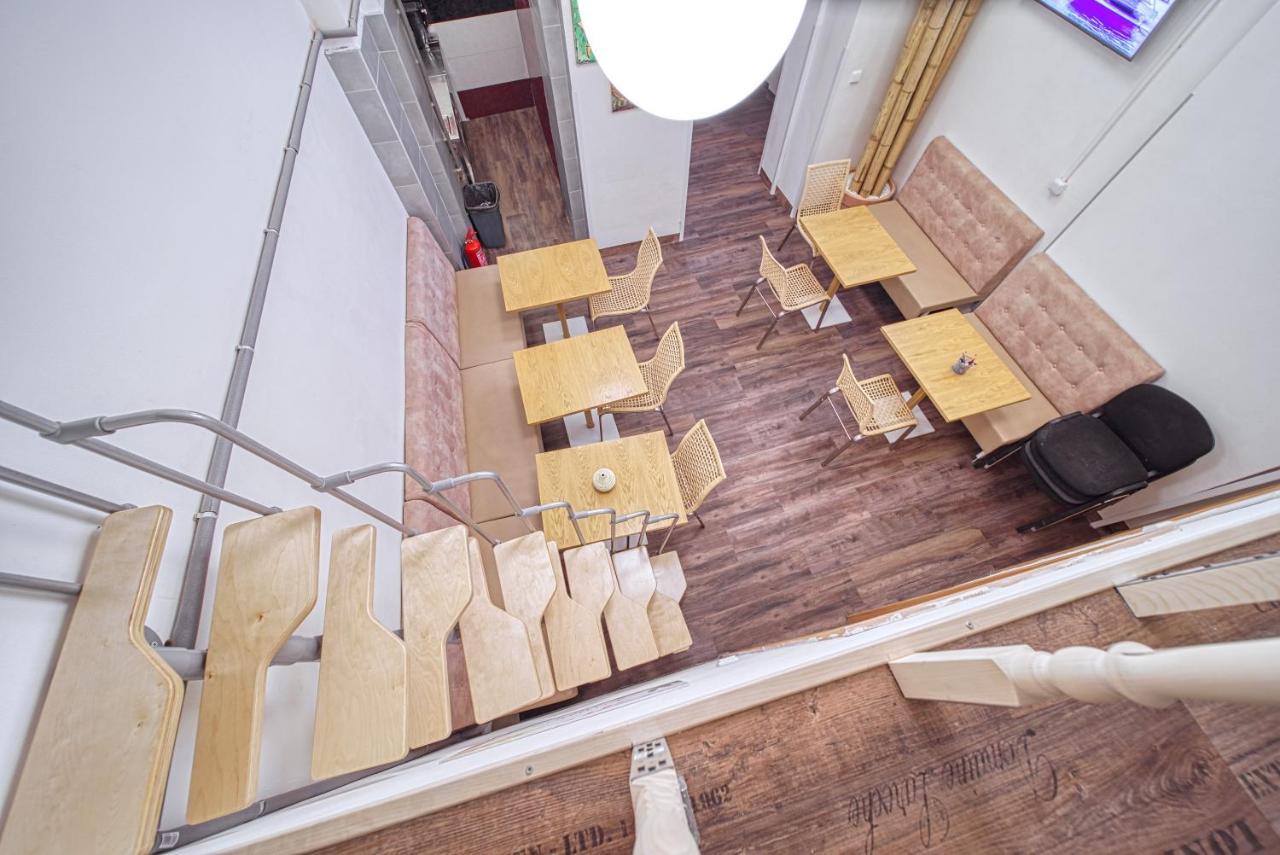 Hostel Orange Prága Kültér fotó