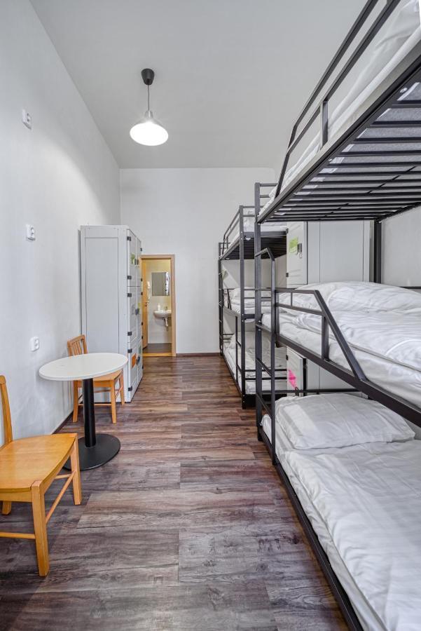 Hostel Orange Prága Kültér fotó