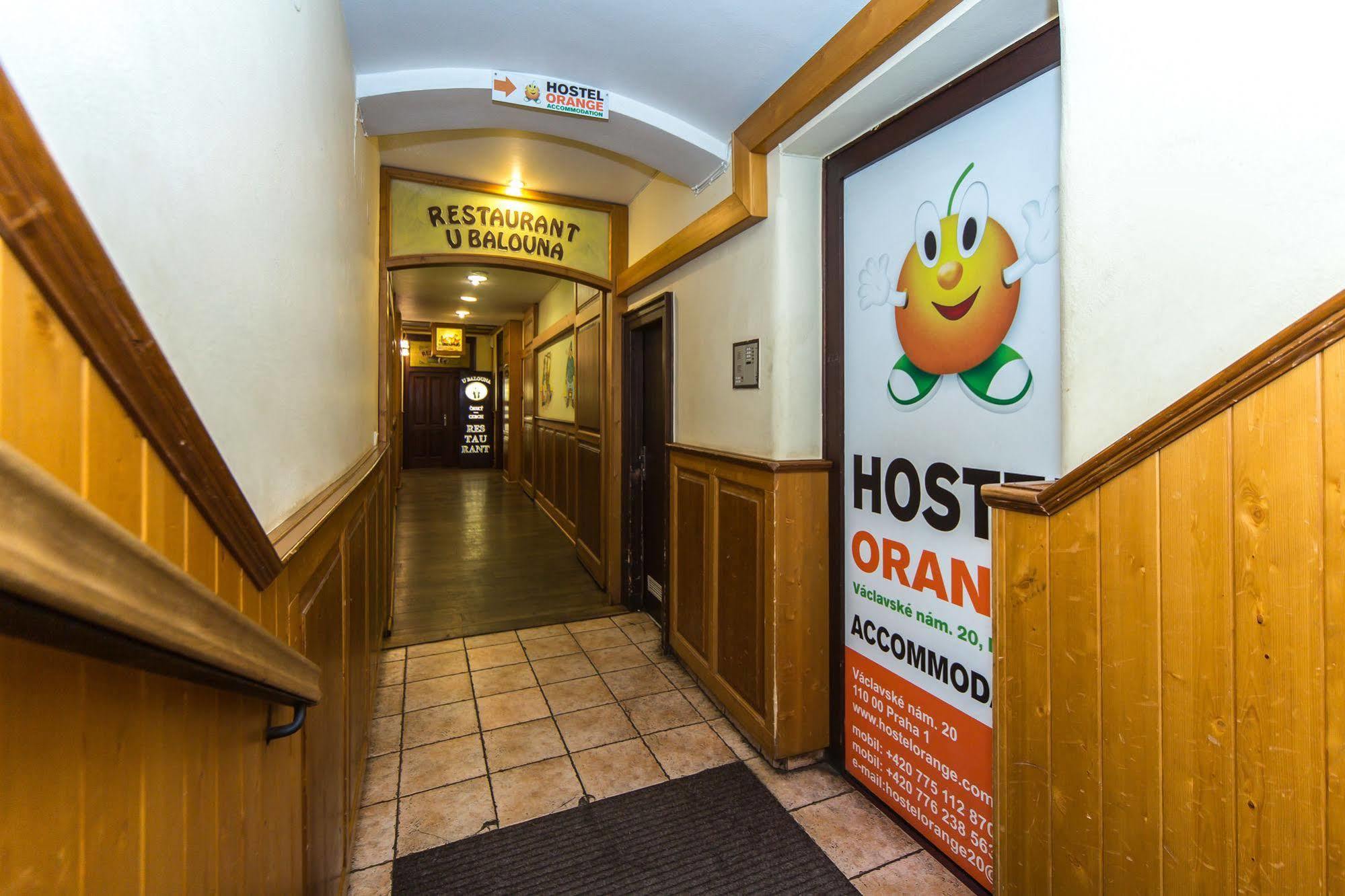 Hostel Orange Prága Kültér fotó