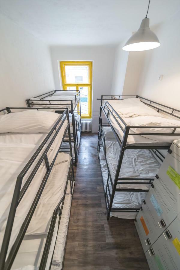 Hostel Orange Prága Kültér fotó