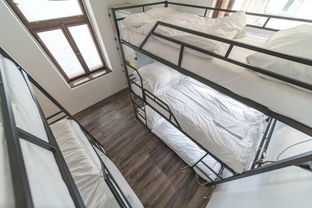Hostel Orange Prága Kültér fotó